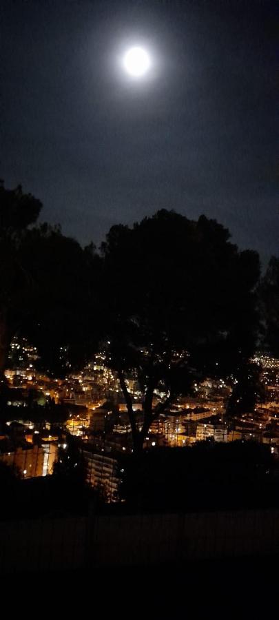 D Avec Clim Terrasse Et Petit Dejeuner Hauteurs De Privatunterkunft Nizza